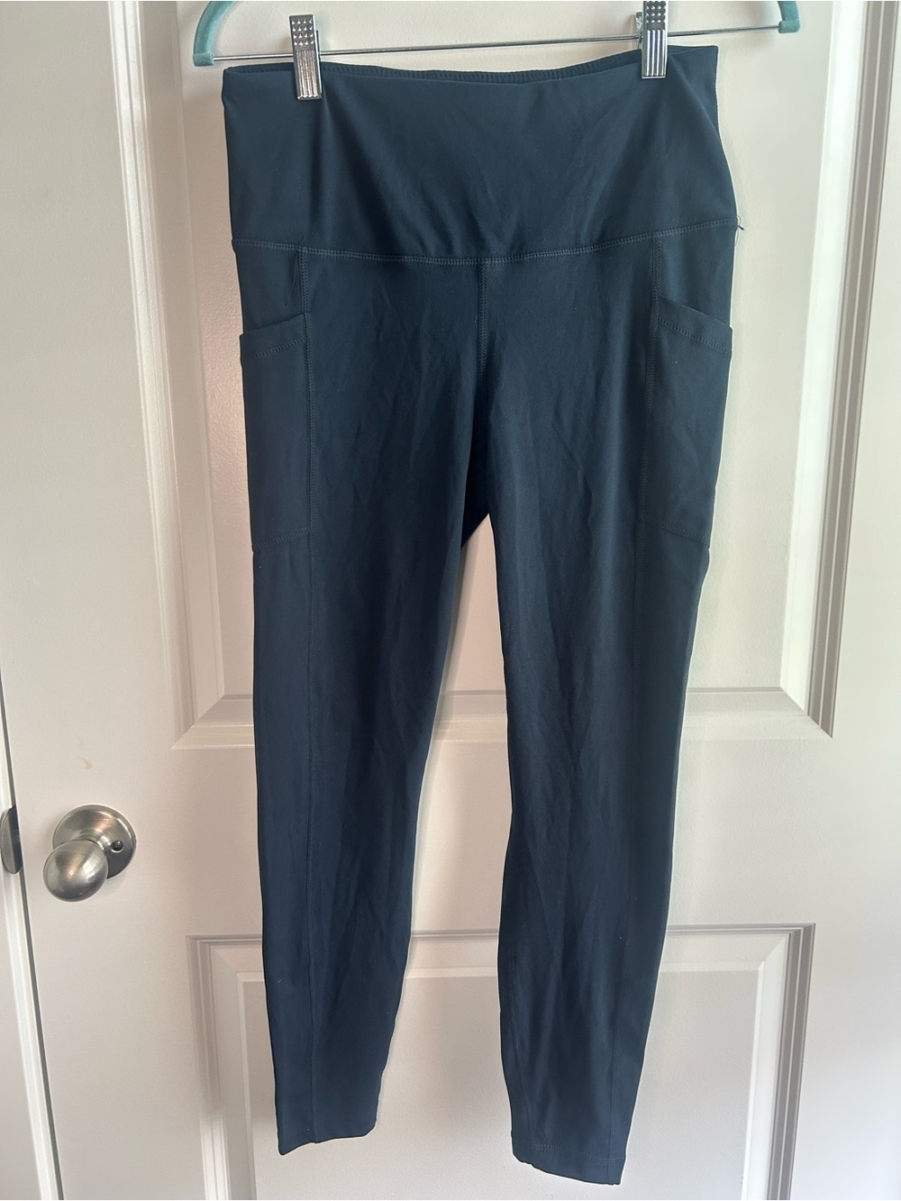 Yogalicious Dark Blue High-Waist Leggings with Side Pockets